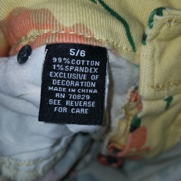 Rue21 Flower shorts, 5/6 - Picture 4 of 4